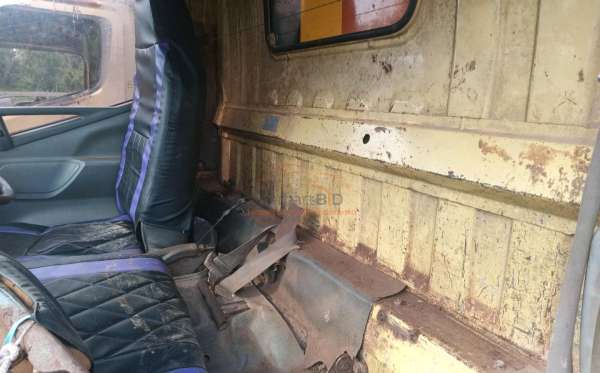 MITSUBISHI  FE  74 HDV