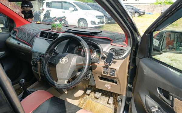TOYOTA AVANZA 1.3 G
