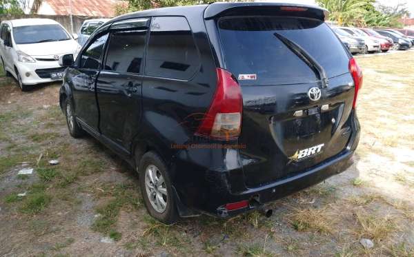 TOYOTA  AVANZA