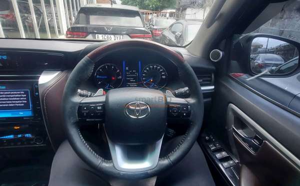TOYOTA FORTUNER