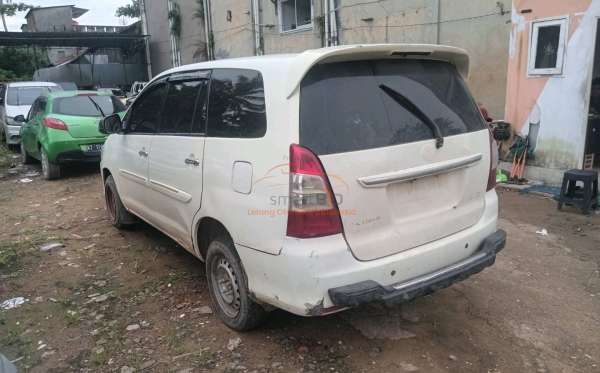 TOYOTA INNOVA