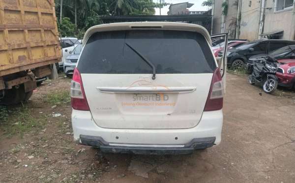 TOYOTA INNOVA