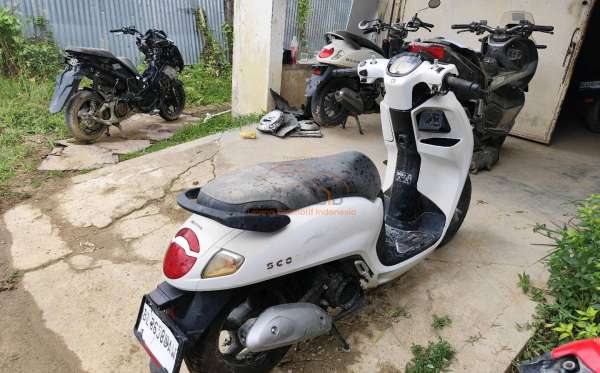 HONDA SCOOPY PRESTIGE