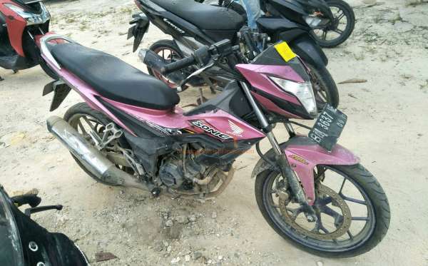 HONDA SONIC 150 R