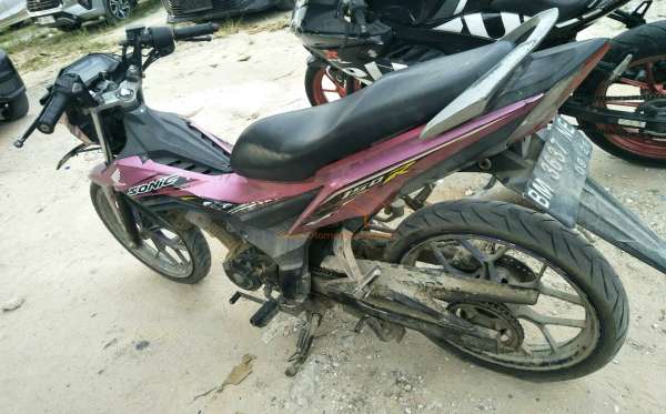 HONDA SONIC 150 R