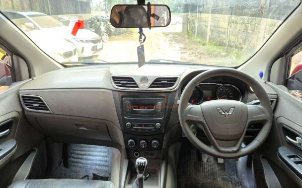 WULING  CONFERO  1.5 (4X2)