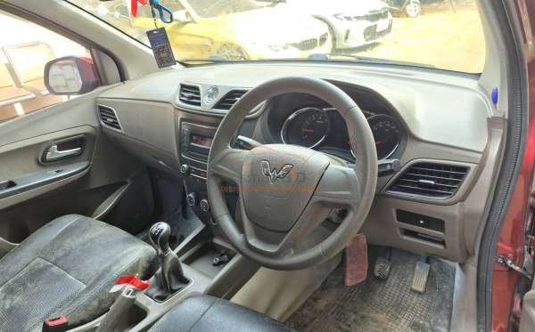 WULING  CONFERO  1.5 (4X2)