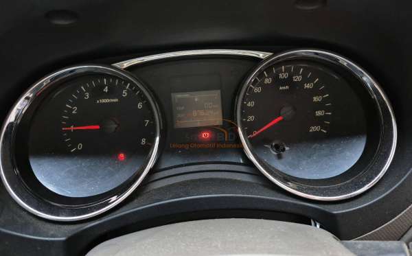 WULING  CONFERO  1.5 (4X2)