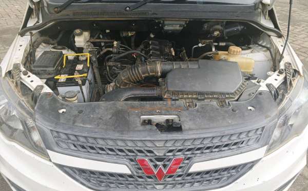 WULING CONFERO