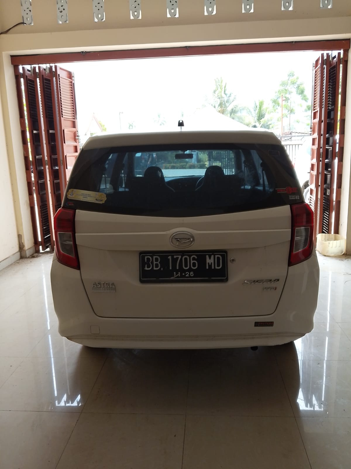 DAIHATSU SIGRA SIGRA D