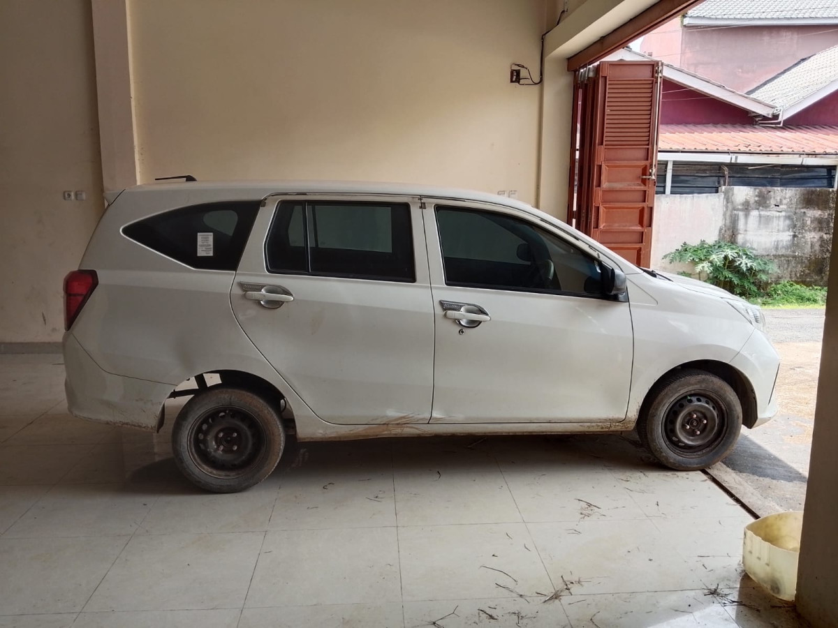 DAIHATSU SIGRA SIGRA D