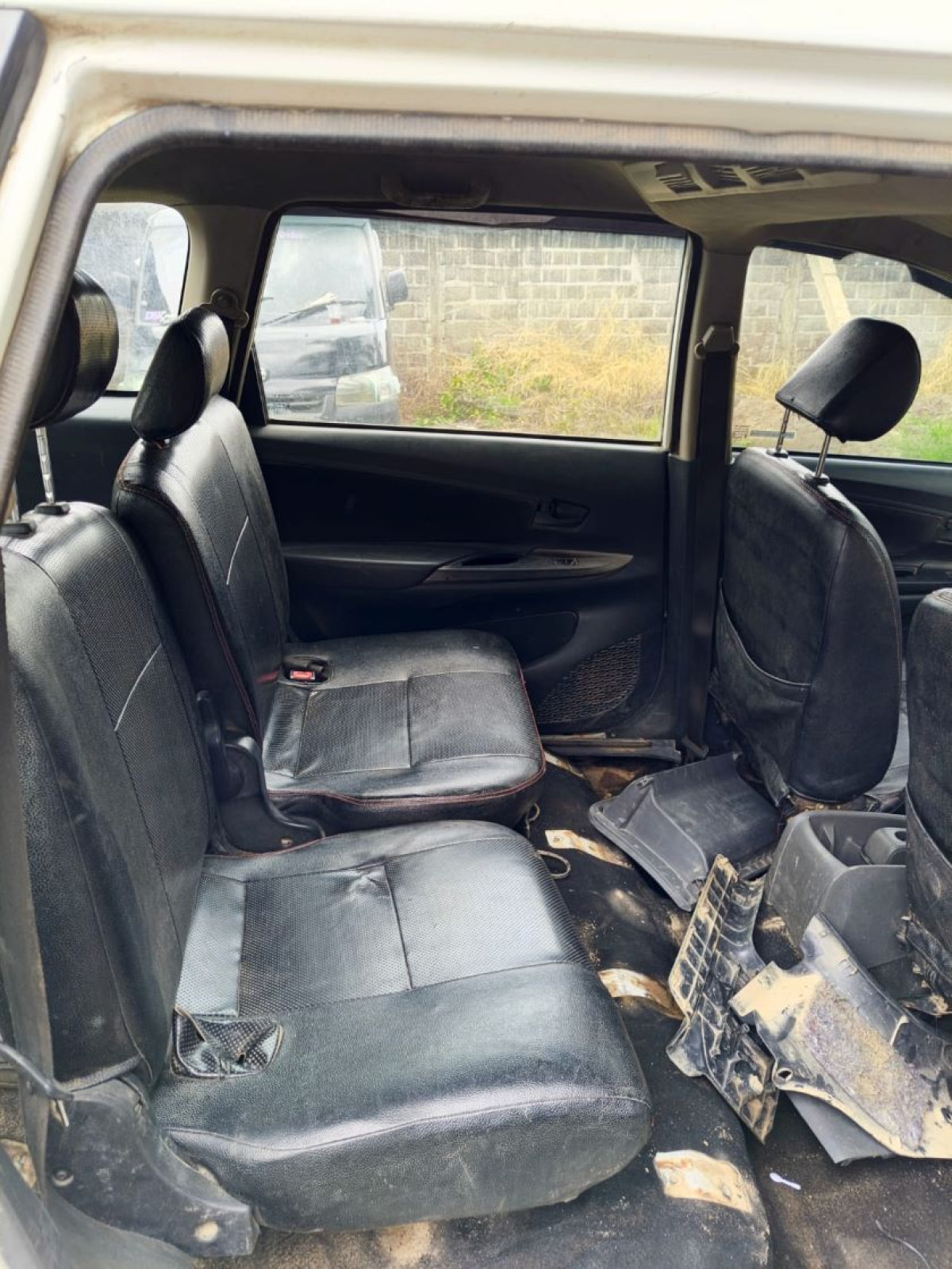 TOYOTA AVANZA AVANZA VELOZ