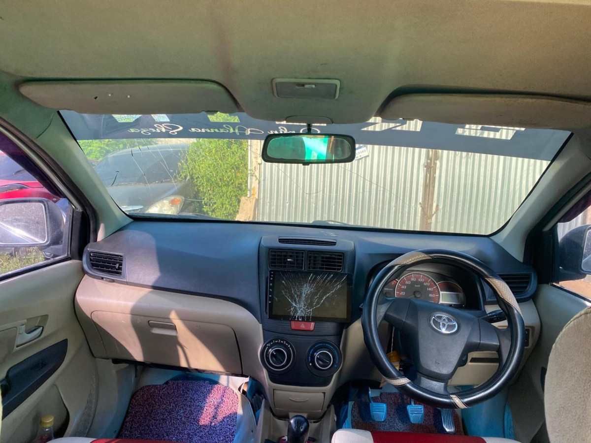 TOYOTA AVANZA AVANZA E