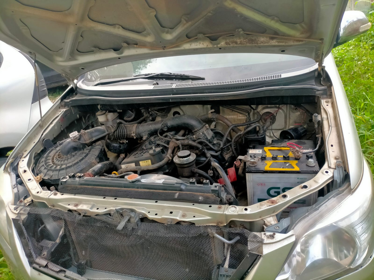 TOYOTA INNOVA INNOVA G