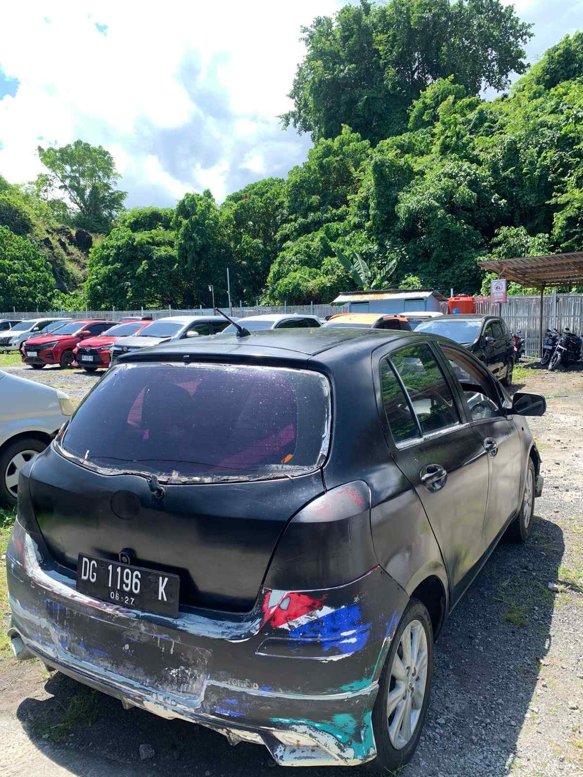 TOYOTA YARIS YARIS E