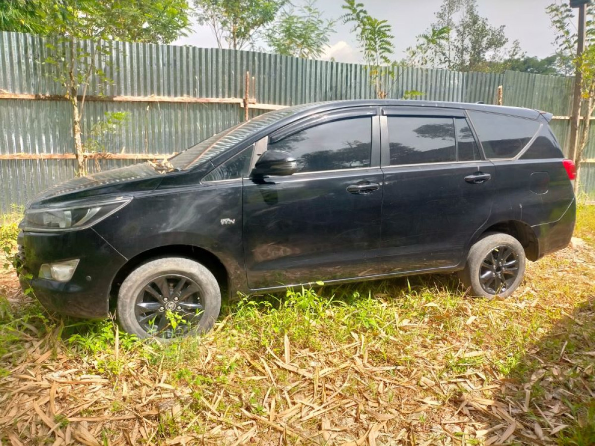 TOYOTA INNOVA INNOVA G