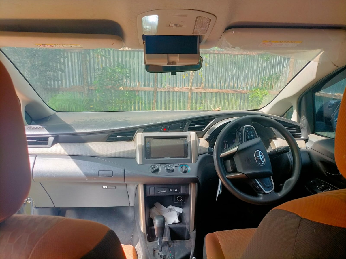TOYOTA INNOVA INNOVA G