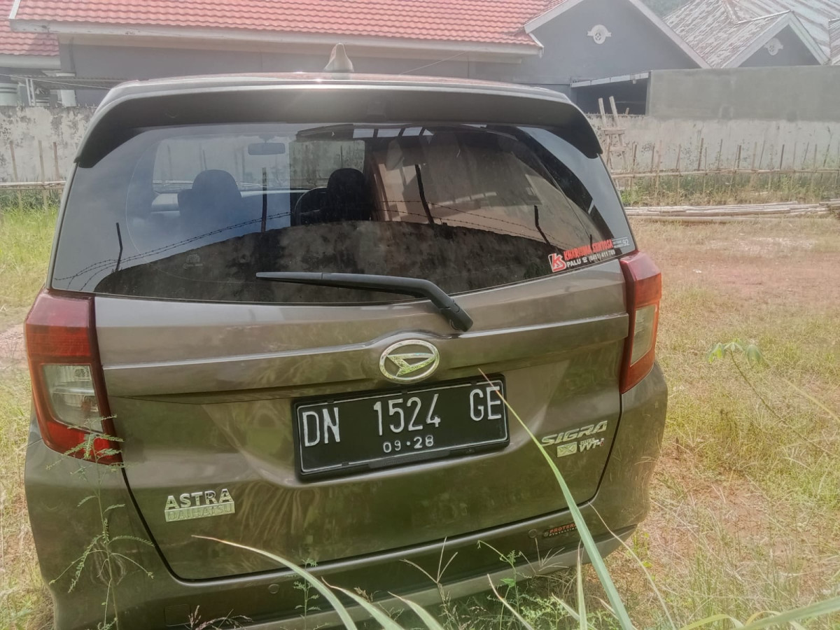 DAIHATSU SIGRA SIGRA X