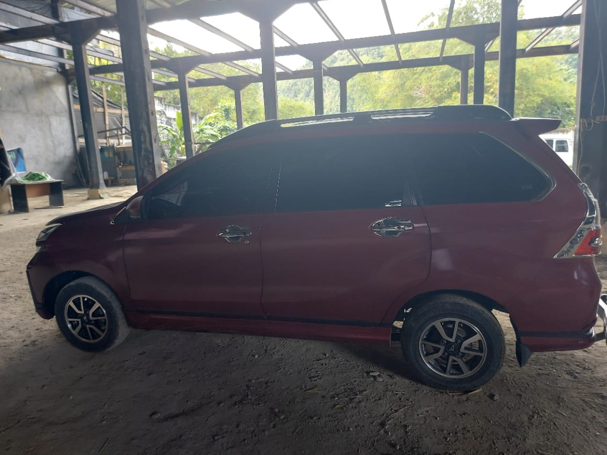 DAIHATSU XENIA XENIA R