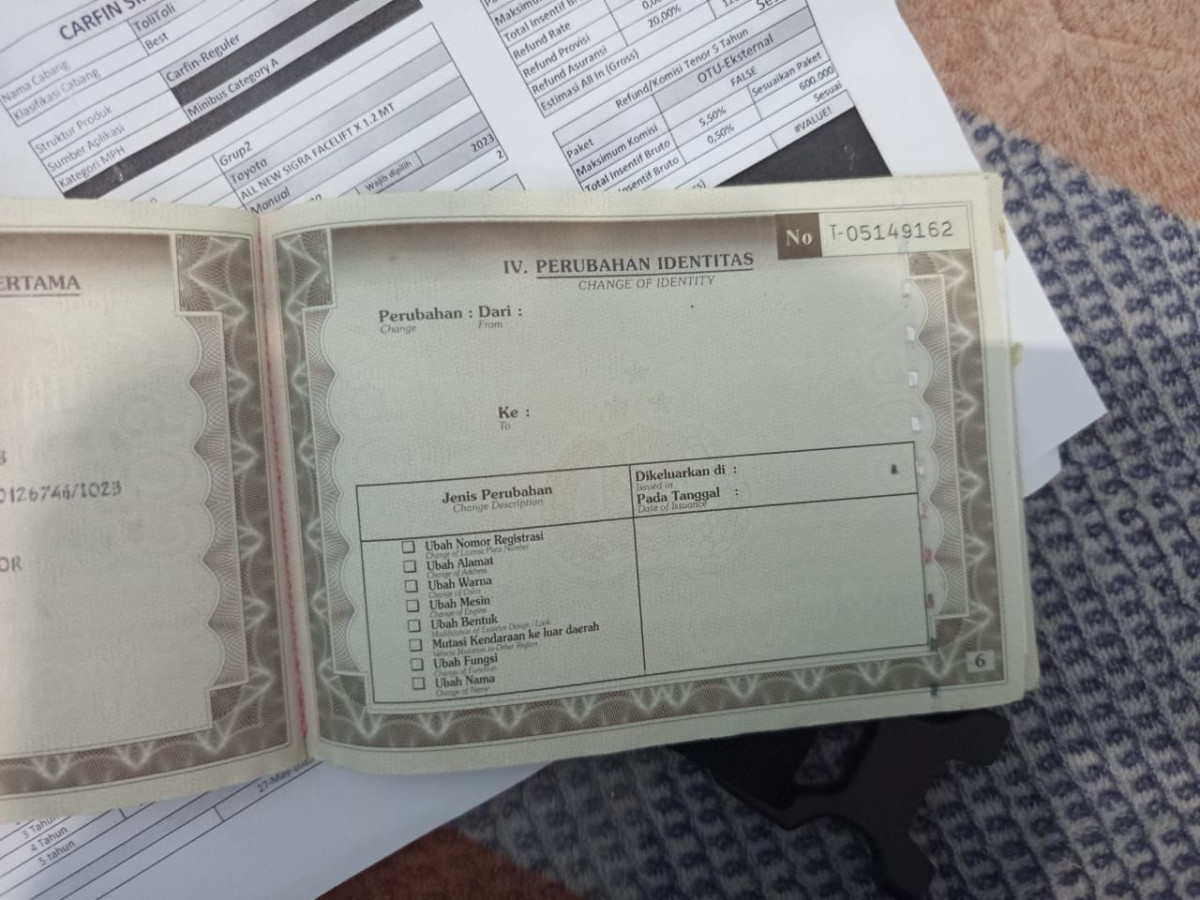 DAIHATSU SIGRA SIGRA X