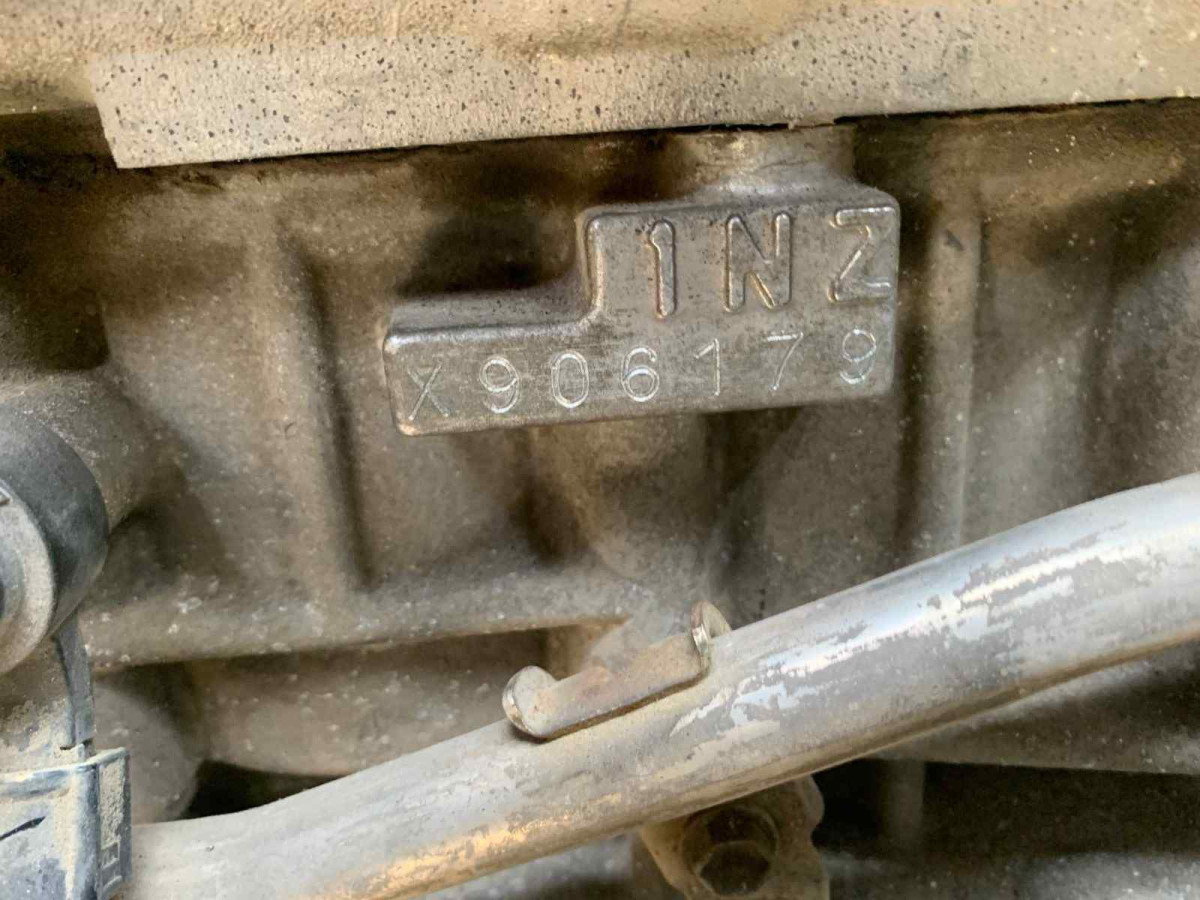 TOYOTA YARIS YARIS E