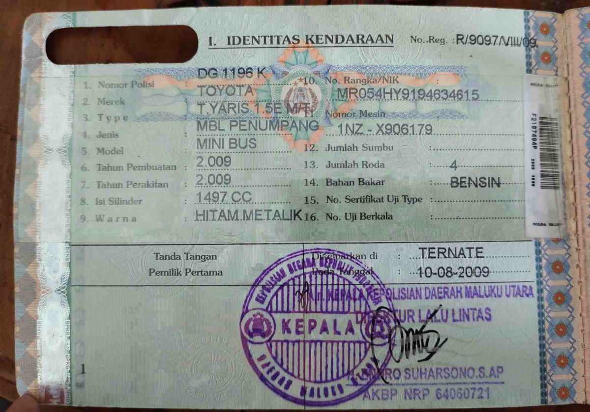 TOYOTA YARIS YARIS E