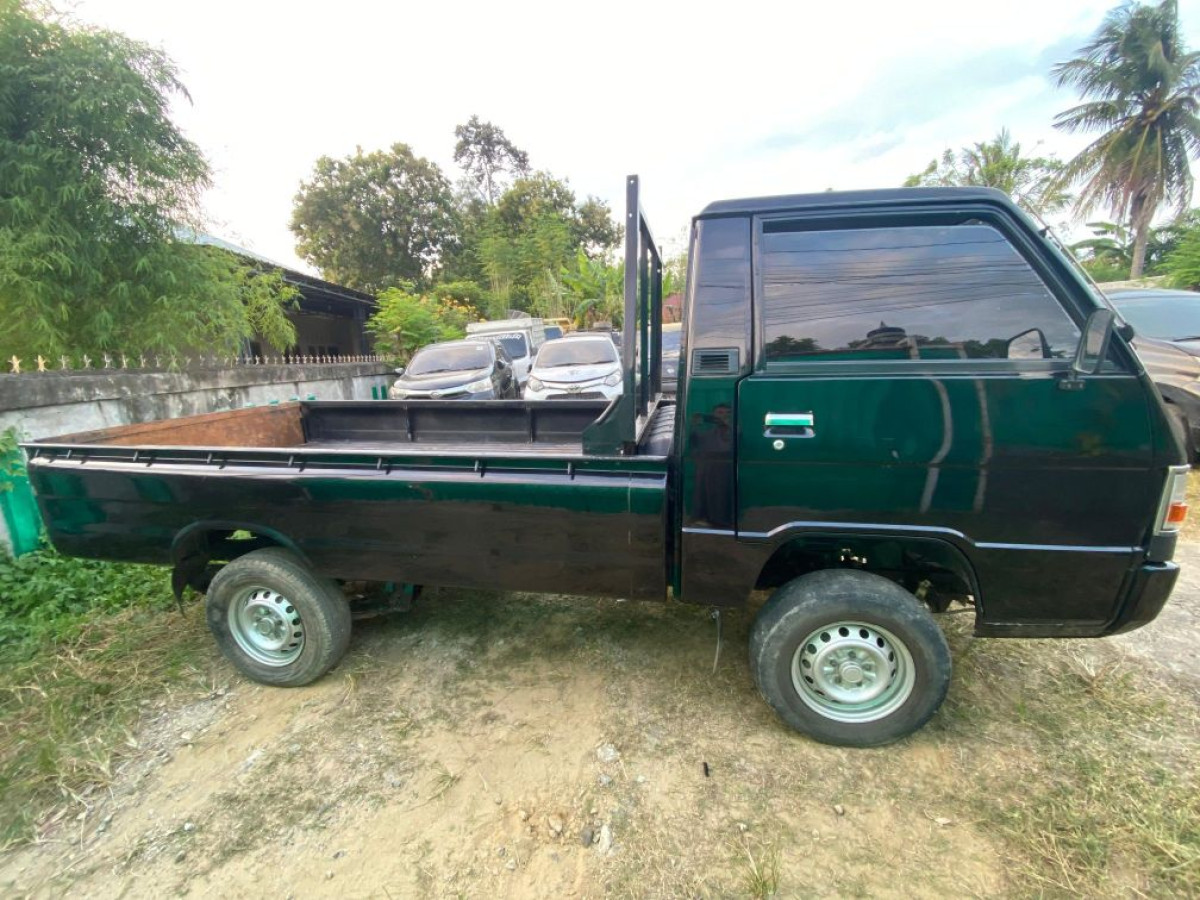 MITSUBISHI  L 300 L300 PU FB-R (4X2)