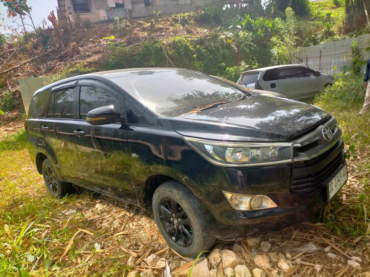 TOYOTA INNOVA INNOVA G