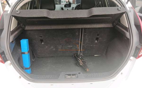 FORD FIESTA 1.0L (4X2) AT-S