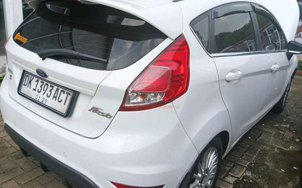 FORD FIESTA 1.0L (4X2) AT-S