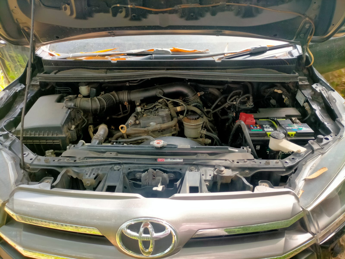 TOYOTA INNOVA INNOVA G