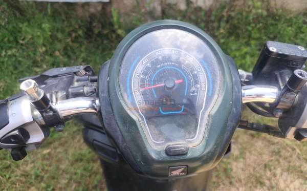 HONDA SCOOPY PRESTIGE