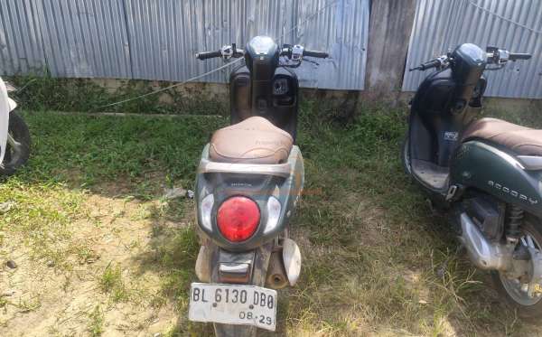 HONDA SCOOPY PRESTIGE