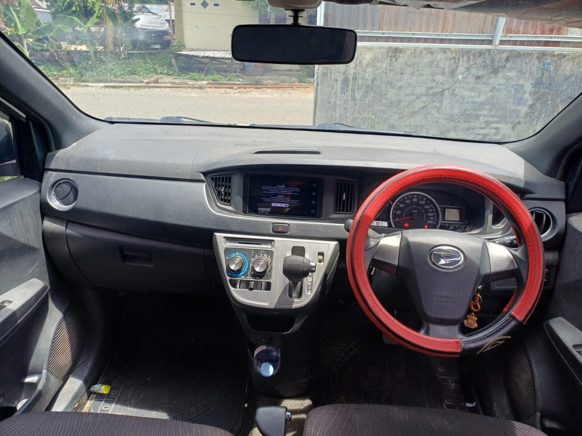 DAIHATSU SIGRA SIGRA R