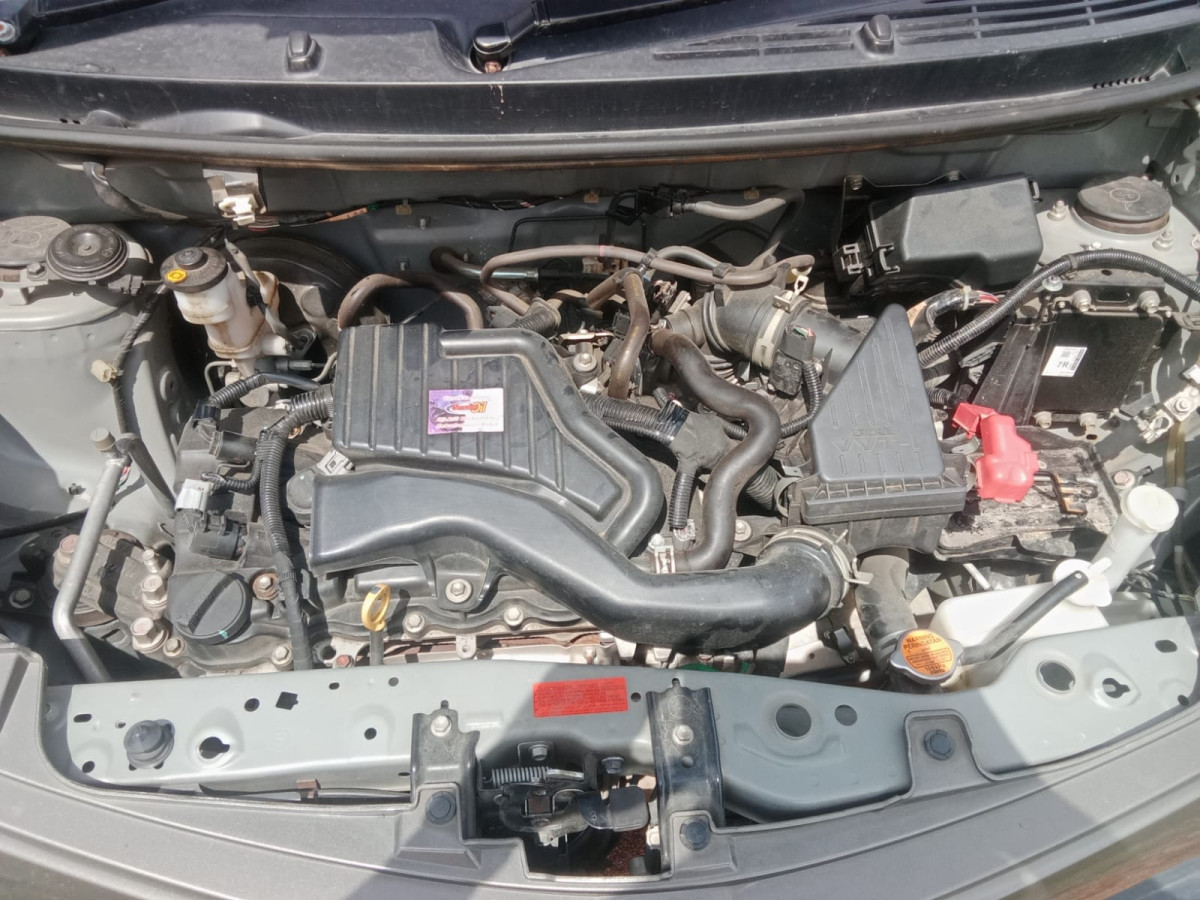 DAIHATSU SIGRA SIGRA X