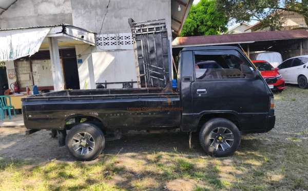 MITSUBISHI L-300 DIESEL 2.5 PU