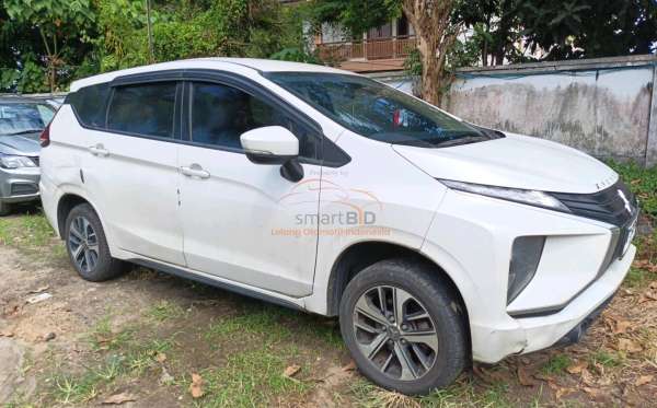 MITSUBISHI XPANDER
