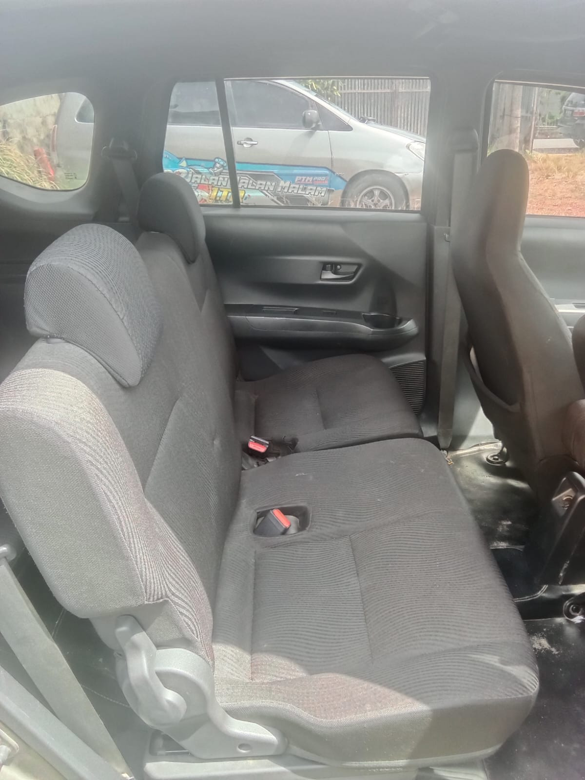 DAIHATSU SIGRA SIGRA X