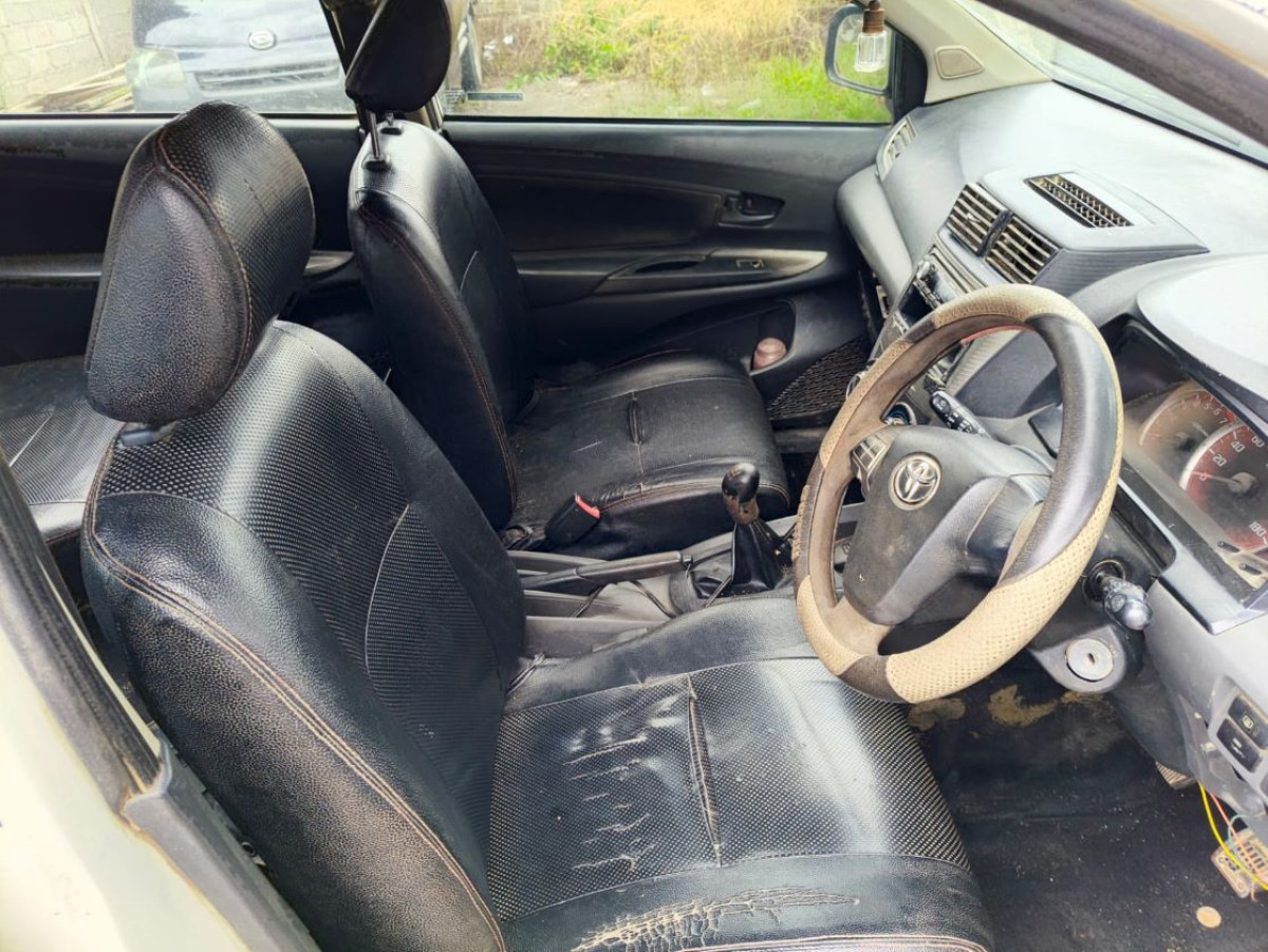 TOYOTA AVANZA AVANZA VELOZ