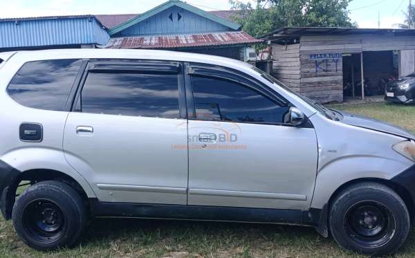 TOYOTA  AVANZA  1.3 G