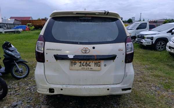 TOYOTA AVANZA