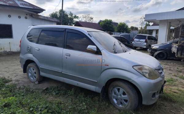 TOYOTA AVANZA