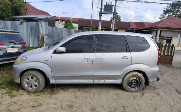 TOYOTA AVANZA
