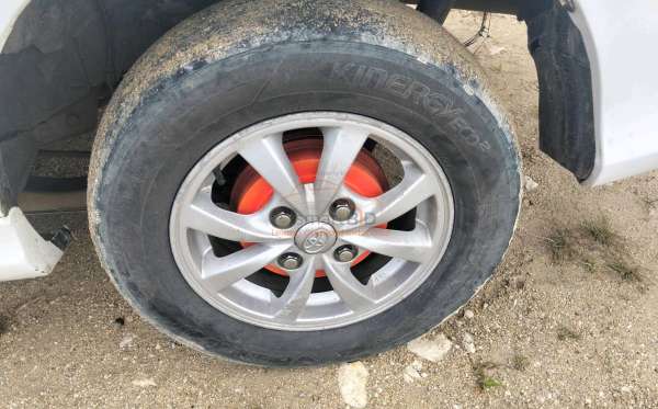 TOYOTA  AVANZA  VELOZ