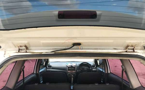 TOYOTA  AVANZA  VELOZ