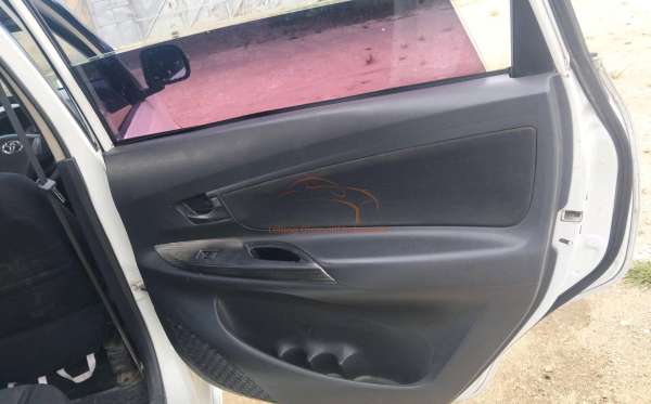 TOYOTA  AVANZA  VELOZ