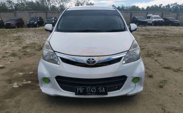 TOYOTA  AVANZA  VELOZ