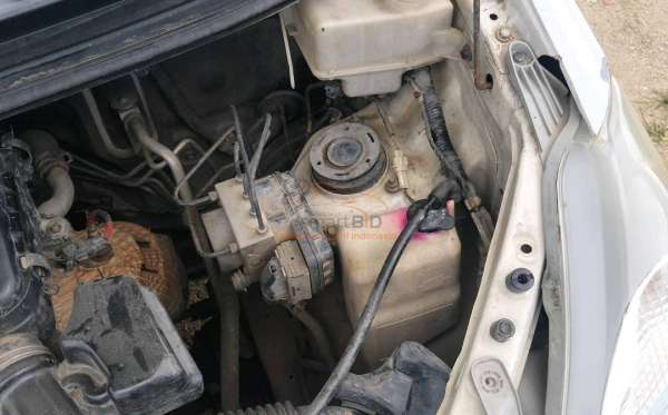 TOYOTA  AVANZA  VELOZ