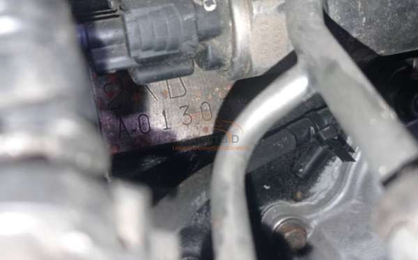 TOYOTA HI ACE COMMUTER