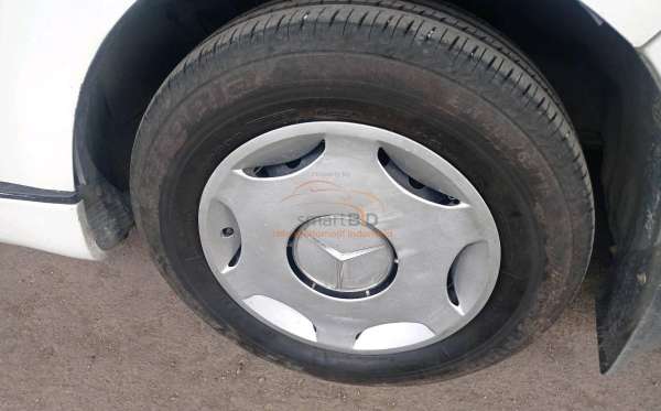 TOYOTA HI ACE COMMUTER